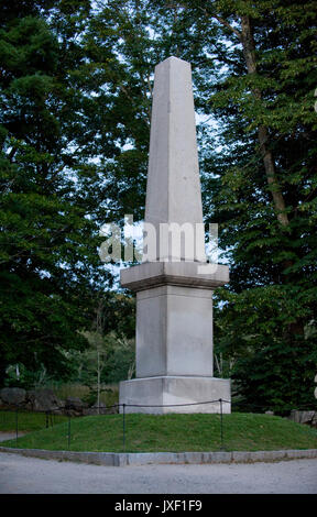 Memorial Obelisk in der Nähe der North Bridge in Minute Man National Historic Park, Concord, Massachusetts Stockfoto