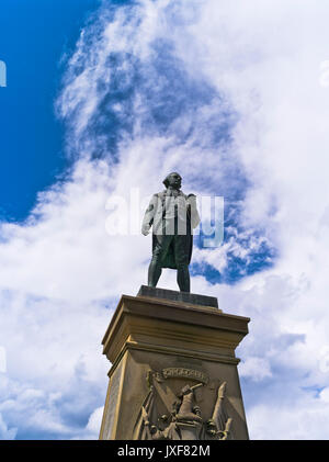 Dh Captain Cook Memorial statue whitby, North Yorkshire Großbritannien historische Denkmäler historische Geschichte Englands Stockfoto