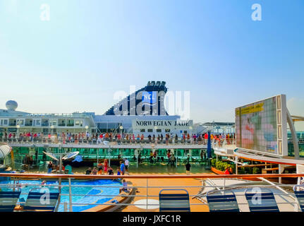 Venedig, Italien - Juni 06, 2015: Kreuzfahrtschiffe Splendor of the Seas von Royal Caribbean International Stockfoto