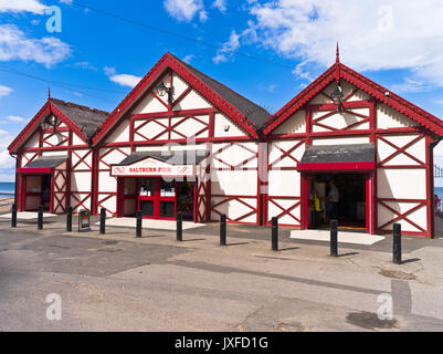 dh Saltburn Pier SALTBURN AM MEER CLEVELAND Victorian Pier Spielhalle Piers Eingang uk Gebäude nordengland Seaside Architektur großbritannien Stockfoto