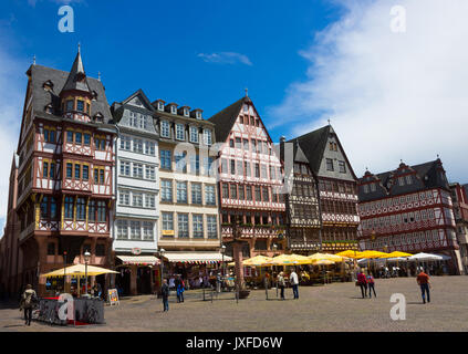 Frankfurt, Deutschland - 15. Juni 2016: Blick auf Roemerberg Square Stockfoto