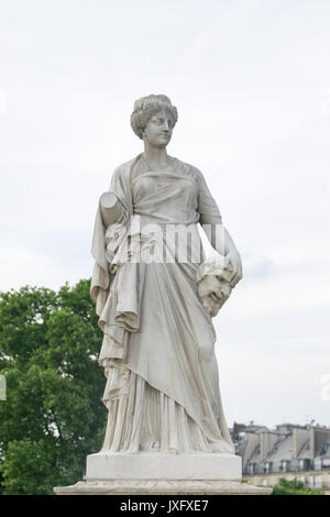 La Comedie. Die Komödie. Statue im Park Tuileries, Paris, Frankreich. Stockfoto