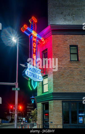 Restaurierte King Edward Hotel Leuchtreklame, dem Nationalen Zentrum für Musik, Calgary, Alberta, Kanada Stockfoto