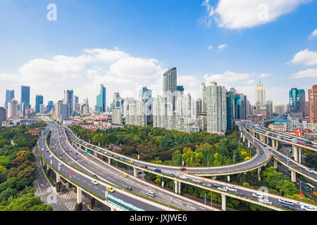 Yanan Straße Überführung, Shanghai Stockfoto