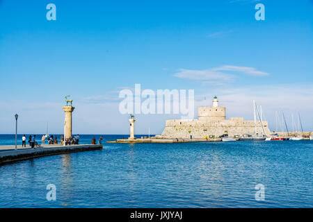 Agios Nikolaos Festung (Fort von Sankt Nikolaus) und Hirsche, ein Symbol der Stadt Rhodos, die Insel Rhodos, Griechenland Stockfoto