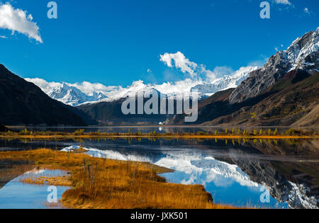 Laigu Gletscher Landschaft in Tibet Stockfoto