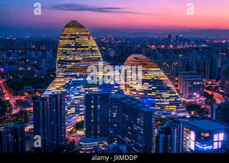 Nachtansicht von SOHO Architektur in Wangjing, Peking Stockfoto