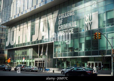 John Jay College der Strafjustiz in der Clinton in New York am Sonntag, 13. August 2017. Die Schule ist eine Einheit von der City University in New York (cuny). (© Richard B. Levine) Stockfoto