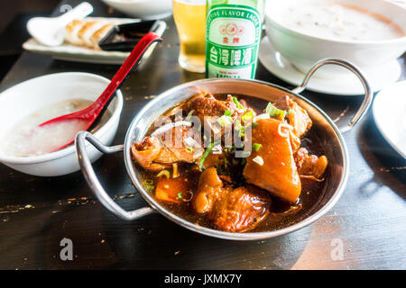 Leong Legend's & Eintopf, Chinatown, 39 Gerrard St, London W1D 5QD, Großbritannien Stockfoto