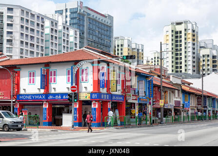 Singapur - 21. Februar 2016: Neue und alte Gebäude in Little India Bezirk Stockfoto