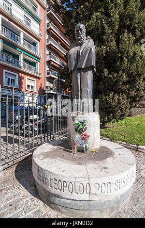 Granada, Spanien - 16. Februar 2013: Denkmal für Fray Leopoldo de Alpandeire in Plaza del Triunfo, Granada, Andalusien, Spanien Stockfoto