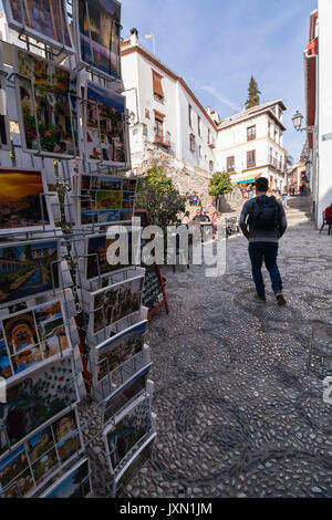 Nach dem Verkauf Postkarten in der Nachbarschaft des Albaicin, Granada, Spanien Stockfoto