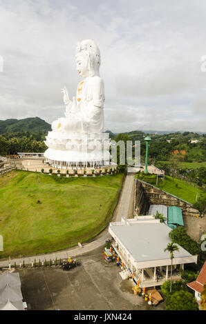 Wat Huai Pla Kung 9 Stufe Tempel, gigantischen chinesischen Stil Buddha Statue, Chiang Rai Thailand Stockfoto