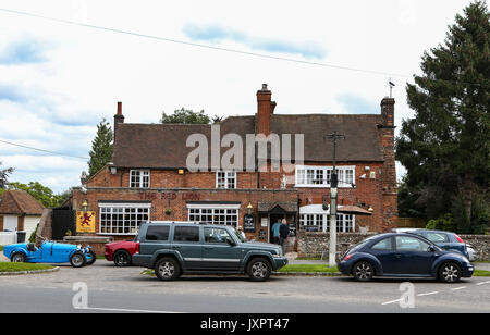 Das Red Lion Public House in der Penn, High Wycombe, England am 16. August 2017. Foto von Andy Rowland. Stockfoto