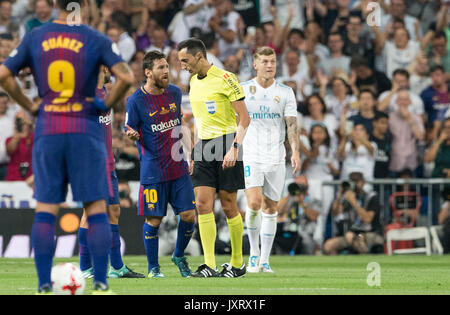 Madrid, Spanien. 16 Aug, 2017. Zweites Standbein der Spanischen Supercup gespielt im Santiago Bernabeu Stadion von Real Madrid und FC Barcelona im Aug 16 2017. Real Madrid gewann das Spiel 2-0 und wurde den spanischen Supercup Champion 2017. Quelle: AFP 7/Alamy leben Nachrichten Stockfoto