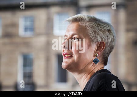 Edinburgh, Großbritannien. 17 Aug, 2017. Tanya Landman, der englische Autor von Kinder- und Bücher, beim Edinburgh International Book Festival erscheinen. Credit: GARY DOAK/Alamy leben Nachrichten Stockfoto