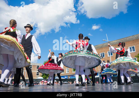 Tänzer aus Ungarn im Jahr 2017 Billingham Internationale Folklore Festival der Welt tanzen. Billingham, England, UK. Stockfoto