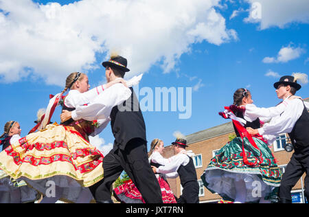 Tänzer aus Ungarn im Jahr 2017 Billingham Internationale Folklore Festival der Welt tanzen. Billingham, England, UK. Stockfoto