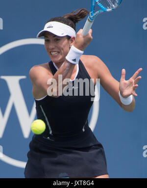 August 17, 2017: garbine Muguruza (ESP) Schlachten gegen Madison (USA), am Westlichen und Südlichen Öffnen bei Lindner Family Tennis Center in Mason, Ohio gespielt wird. © Leslie Billman/Tennisclix/CSM Stockfoto