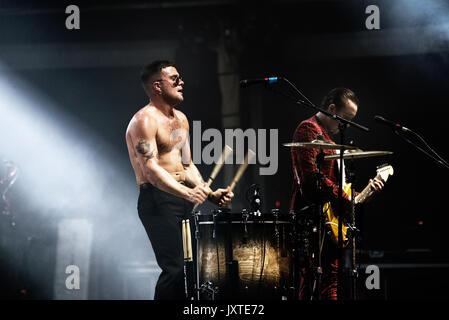 BENICASSIM, SPANIEN - Jun 16: Sklaven (Rock Musik Band) im Konzert an FIB Festival durchführen am 16. Juli 2017 in Benicassim, Spanien. Stockfoto