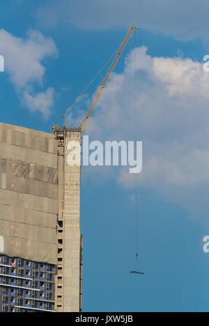 Baukräne arbeiten Stockfoto