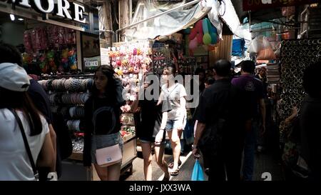 Chinatown Bangkok Gasse Sampaeng Lane ist die beste Soi für Shopping in Thailand Stockfoto