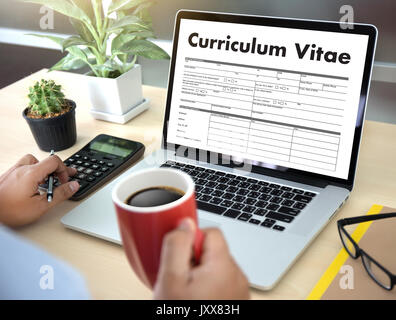 CV - Curriculum Vitae (Job Interview Konzept mit Geschäft CV Lebenslauf), BUSINESS OFFICE Geschäftsmann arbeiten Anwendung job Stockfoto