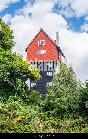 Das Haus in den Wolken", Wasserturm als Haus, jetzt ein Ferienhaus, 1923, Damme, Suffolk, England verkleidet Stockfoto