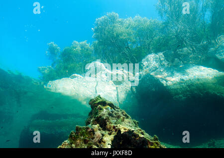 Malerischer Blick auf die Unterwasser- und oberflächenreflexionen Gökova Türkei Stockfoto