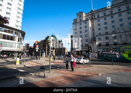 Einige wunderbare Gebäude, Architektur und Funktionen um Leeds City Centre Stockfoto