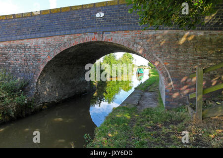 Brücke Nr. 3, Martins Brücke auf der Llangollen Canal an Hurleston, Cheshire, England, UK  Stockfoto