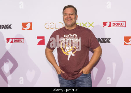 Prominente Teilnehmer der Pro7Sat1 Pressekonferenz 2017 im Cinemaxx Mit: Elton, Wo: Hamburg, Deutschland Wann: 17 Aug 2017 Quelle: Schultz-Coulon/WENN.com Stockfoto