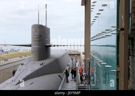 Cherbourg (Frankreich): "Cite de la Mer" (Stadt am Meer), Maritime Museum im Cruise Terminal von Cherbourg. Äußere Ansicht der Website Stockfoto