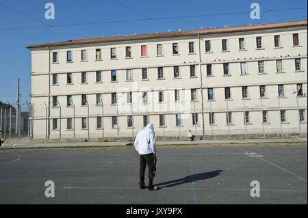 Saint-Martin-de-Re auf 2015/10/02: Gefangene im Hof des Gefängnisses. Stockfoto