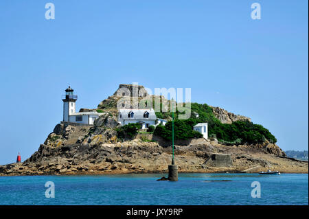 Der Leuchtturm und der Keeper Haus auf Louet Insel in der Bucht von Morlaix, Roscoff (Bretagne, Frankreich) Stockfoto