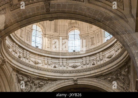 Innenansicht der Kathedrale in Jaen, zentrale Kuppel von Cruise, ein Werk des Architekten Juan de Aranda und Salazar, nehmen in Jaen, Spanien Stockfoto