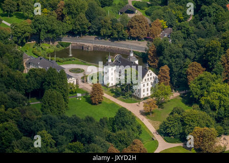 Schloss Borbeck, barocke Wasserschloss, Haupthaus und eine längliche, landwirtschaftliche Gebäude, geschweiften Giebel, Schlosspark ist konzipiert als englischer Landschaft Garde Stockfoto