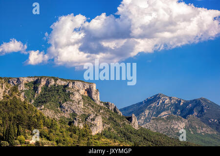 Tolle Aussicht auf die Gorges du Verdon Canyon in der Provence, Frankreich. Provence-Alpes-Cote d'Azur. Stockfoto