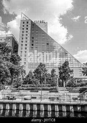 Modern und teuer Hotel Estrel in Berlin Neukoelln - BERLIN - September 2, 2016 Stockfoto