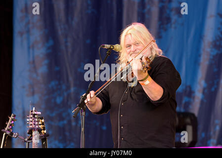 Phil Bier mit Erscheinen der Hände in Cropredy Festival, Banbury, Oxfordshire, England, 10. August 2017 Stockfoto