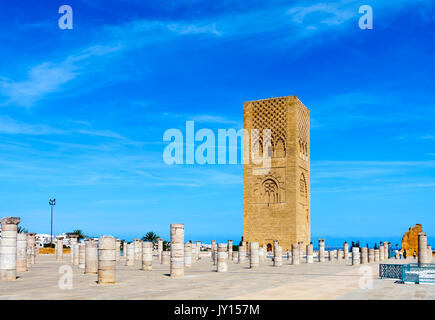 Hassan Turm das Minarett einer unvollständigen Moschee in Rabat, Marokko. Stockfoto