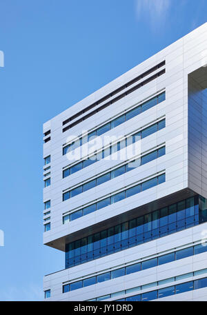 Ein Detail der nördlichen Ecke von UBS Bank von Architekten im Hintergrund machen. Broadgate Kreis, London, Vereinigtes Königreich. Architekt: Arup Associates, 2 Stockfoto