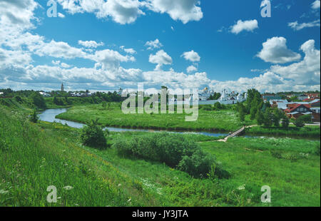 St. Pokrowski weiblichen Kloster in Susdal. Golden Ring von Russland Reisen Stockfoto