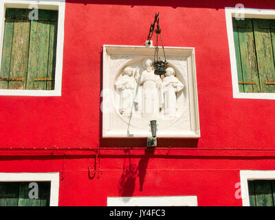 Burano, Italien, 10. Mai 2014: Mehrfarbige Haus in Insel Burano in der Nähe von Venedig Stockfoto