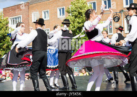 Tänzer aus Ungarn im Jahr 2017 Billingham Internationale Folklore Festival der Welt tanzen. Billingham, England, UK. Stockfoto