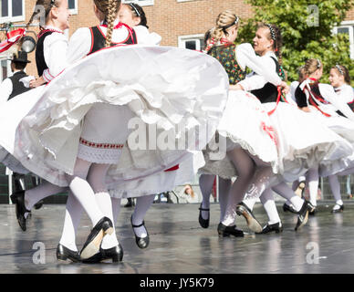 Tänzer aus Ungarn im Jahr 2017 Billingham Internationale Folklore Festival der Welt tanzen. Billingham, England, UK. Stockfoto