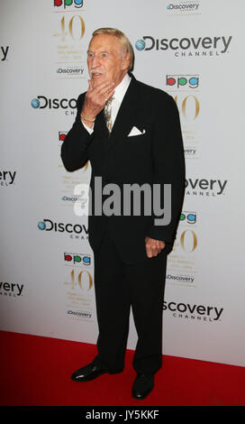 Datei PICS: Sir Bruce Forsyth, Broadcasting Press Guild (BPG) Fernsehen & Radio Awards, Theatre Royal, Drury Lane London, UK, 28. März 2014, Foto von Richard Goldschmidt Credit: Rich Gold/Alamy leben Nachrichten Stockfoto