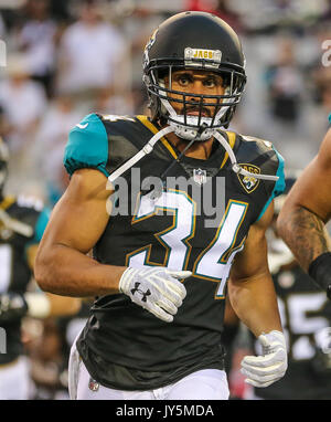 August 17, 2017: Jacksonville Jaguars cornerback Esra Robinson (34) Läuft auf dem Feld für eine NFL preseason Spiel gegen die Tampa Bay Buccaneers in Jacksonville, FL. Gary McCullough/CSM Stockfoto