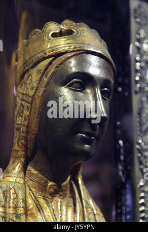 Schwarze Madonna. Jungfrau von Montserrat. La Moreneta. Montserrat. Innere der Benediktinerabtei. Santa Maria de Montserrat. In der Nähe von Barcelona, Katalonien Spanien Stockfoto