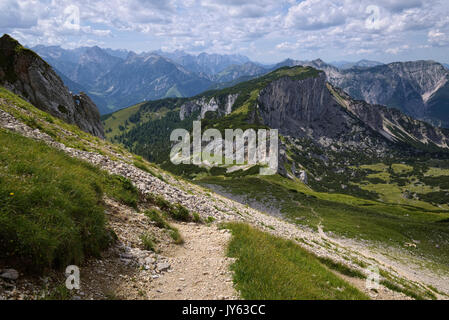 Blick vom Wanderweg nach moutntain Hochiss, Rofan, Tirol, Österreich Stockfoto